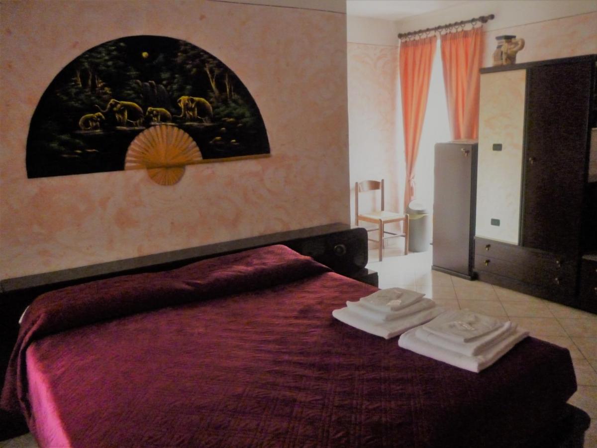 L'elefantino - Bed And Book Frühstückspension Roccasparvera